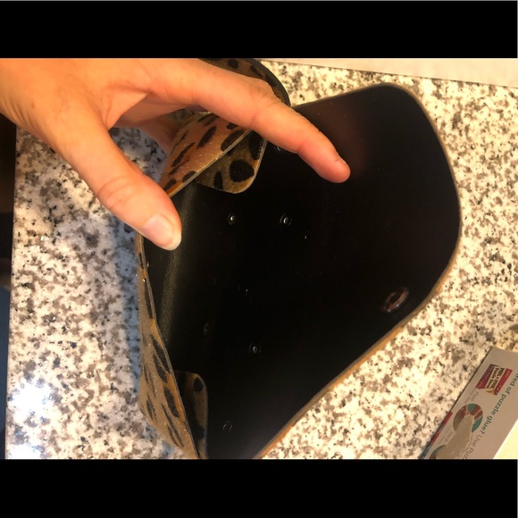 JUST IN Brand New Leopard Cheetah Print Belt Purse - Picture 6 of 6